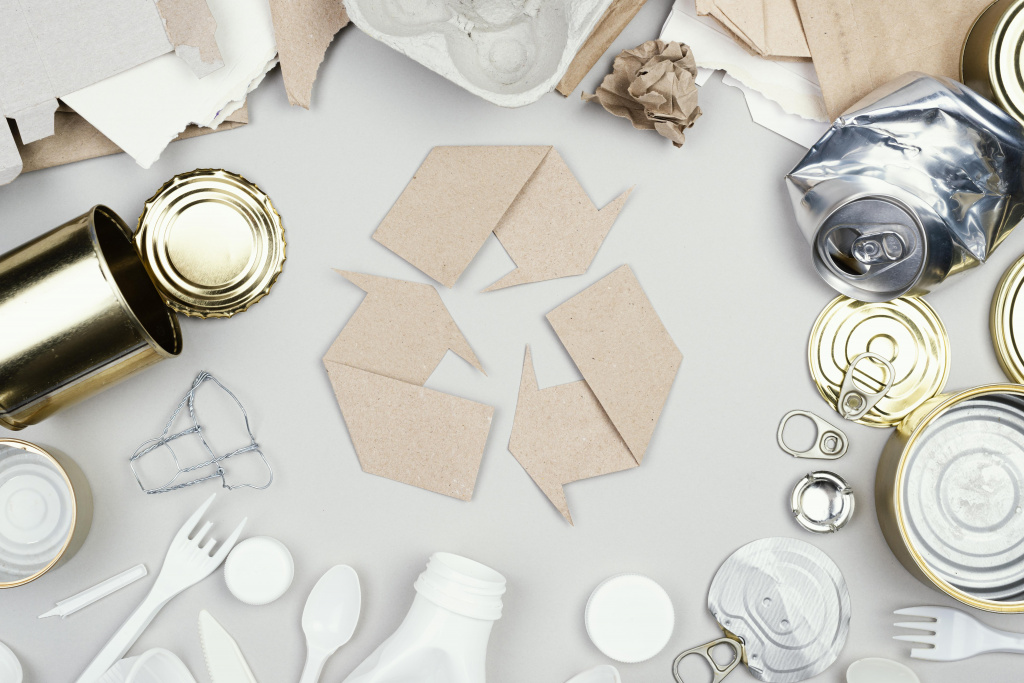 flat-lay-recycling.jpg